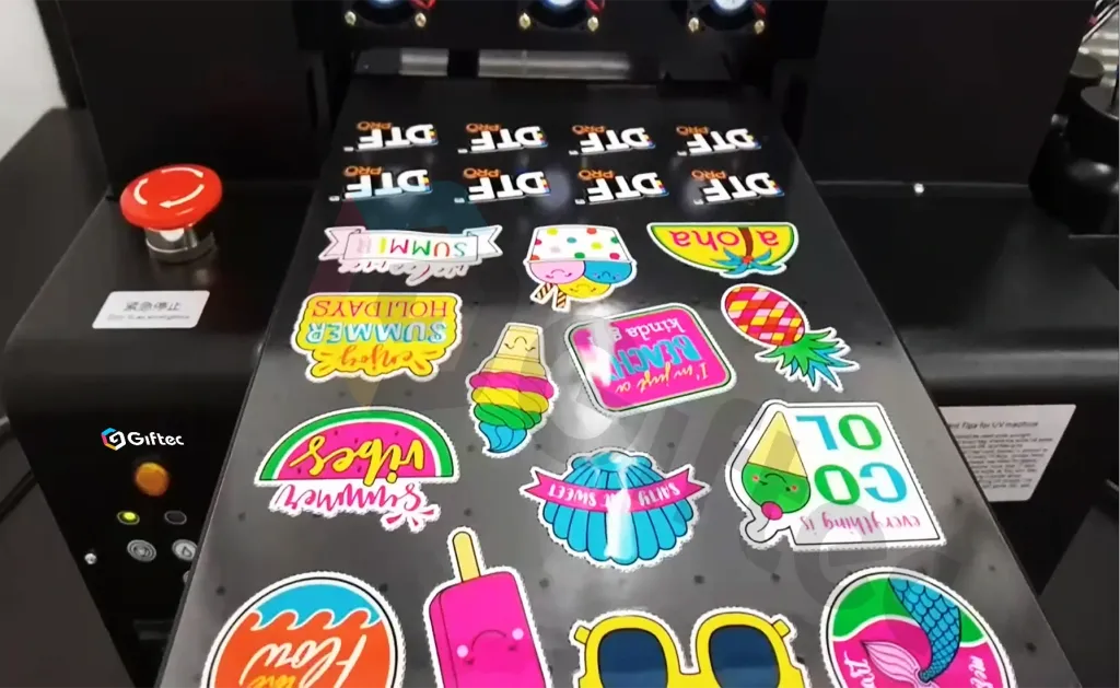 Detalle de transferencia UV DTF con tintas de alta pigmentación